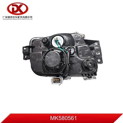 Đèn sương mù bên trái phù hợp với MITSUBISHI MK580561 03-5005L 035005L 214-2051L-UE