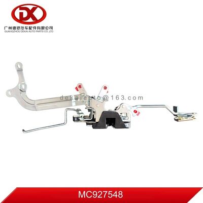 CHỐT CỬA TRƯỚC BÊN PHẢI TRÁI MC927546 MC927548 Dành cho phụ tùng xe tải Mitsubishi